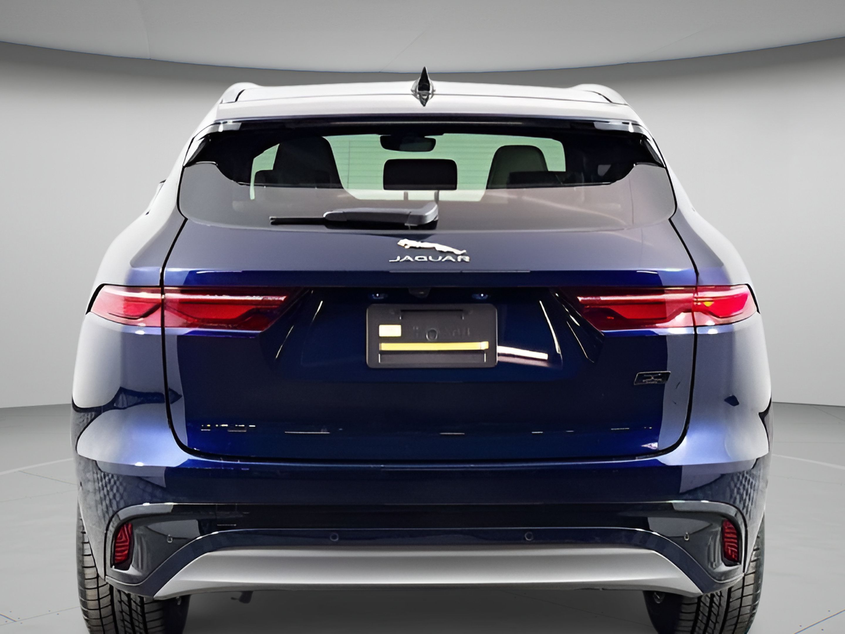 Used 2026 Jaguar F-PACE R-Dynamic S AWD/4WD image 33