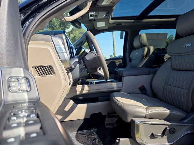 New 2027 Ford F250 Platinum w/ Platinum Plus Package AWD/4WD image 10