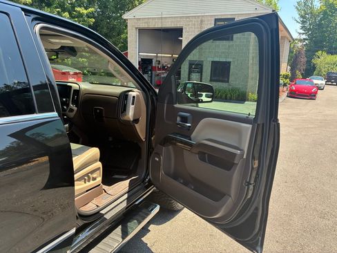 Used 2016 GMC Sierra 1500 Denali w/ Enhanced Driver Alert Package AWD/4WD image 15