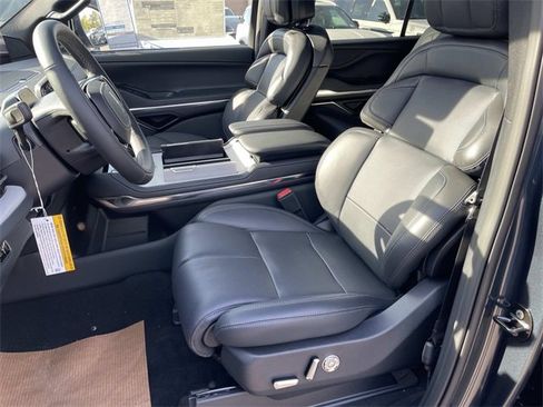 New 2025 Lincoln Navigator Reserve w/ Jet Appearance Package image 21
