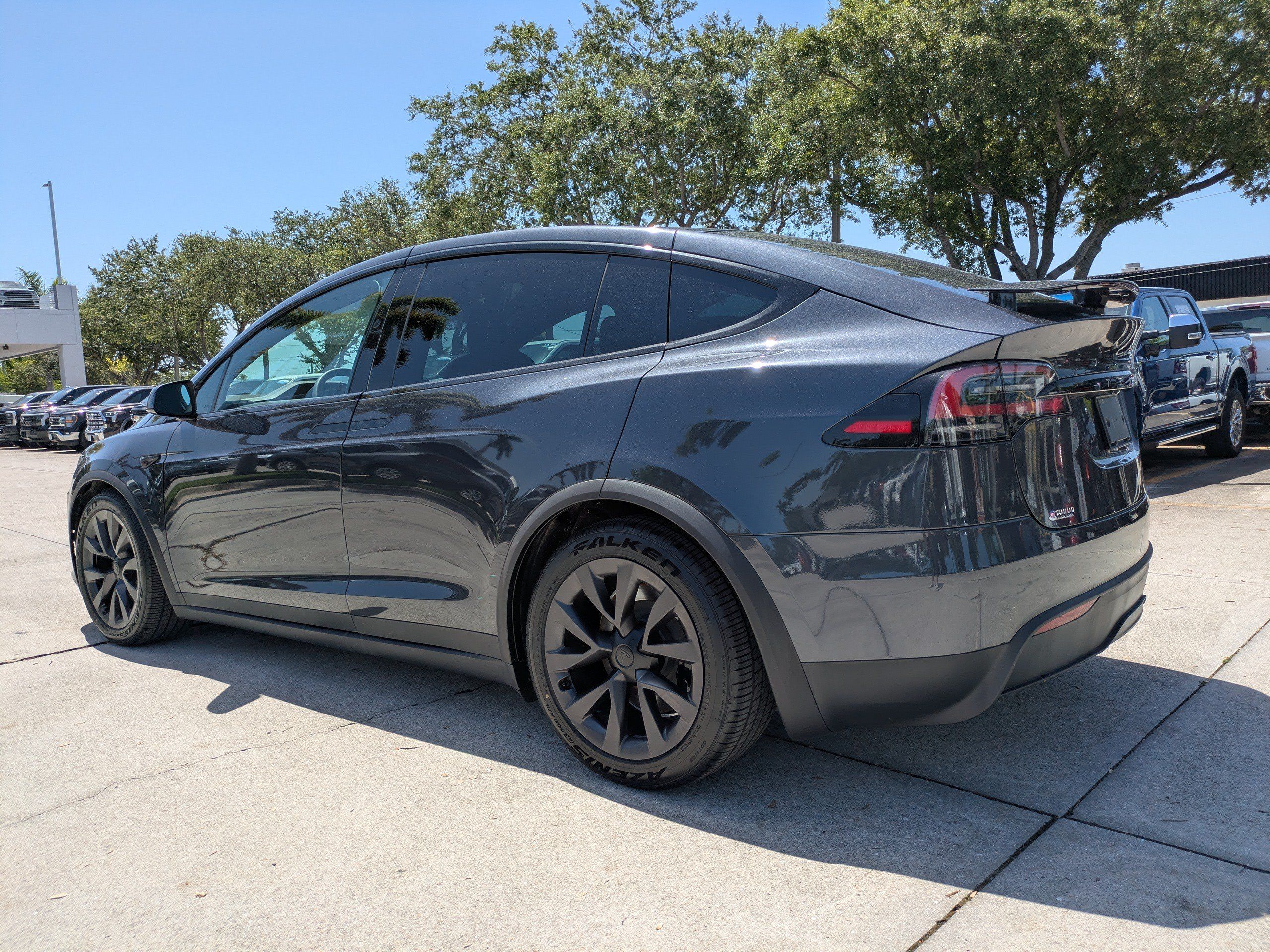 Used 2024 Tesla Model X AWD/4WD image 6