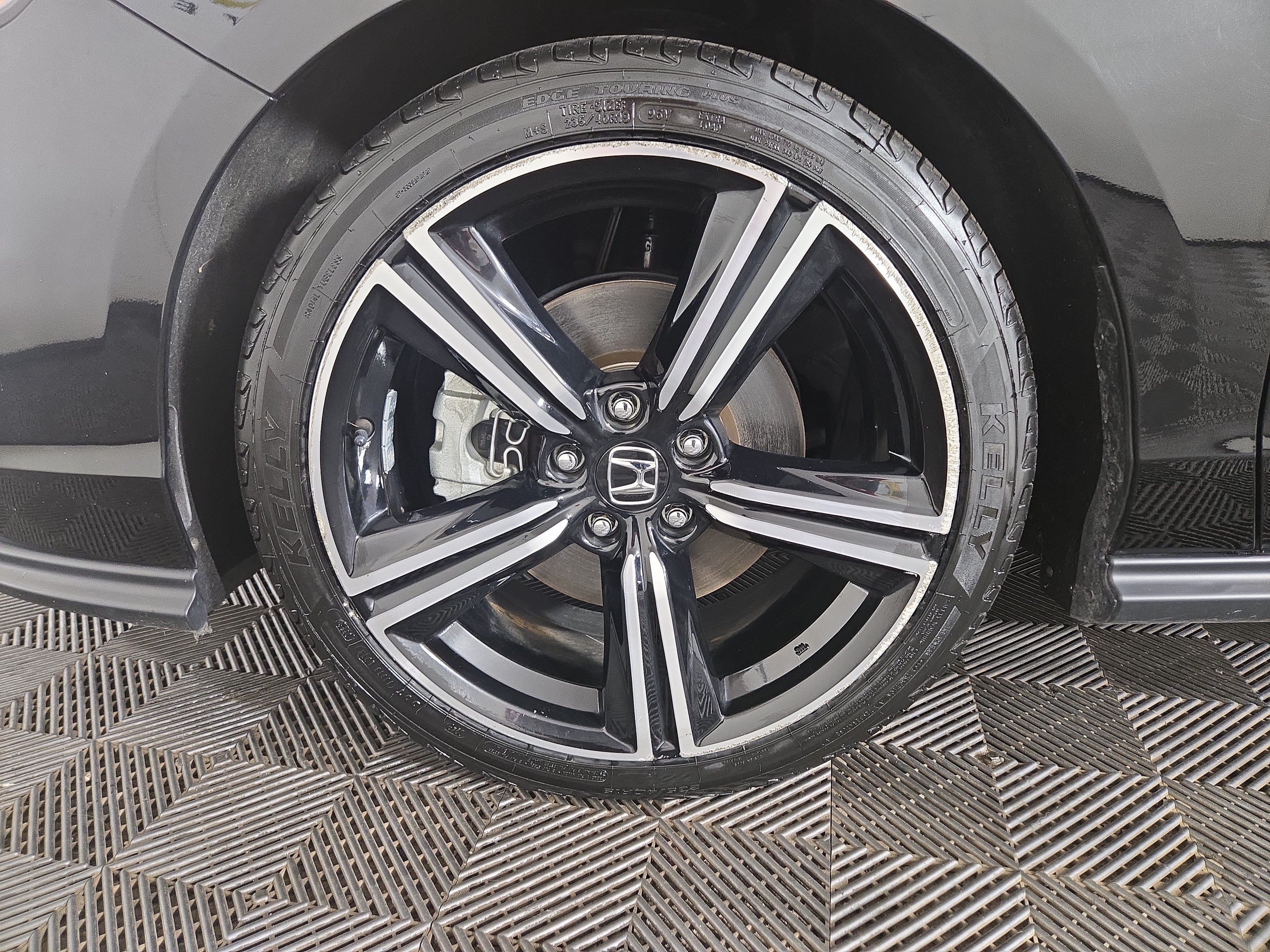 Used 2025 Honda Accord Sport image 32