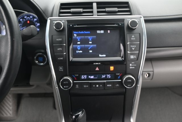 Used 2017 Toyota Camry XLE w/ Moonroof Package FWD image 6