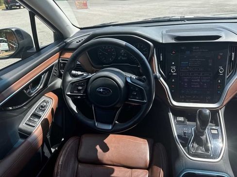 Used 2020 Subaru Outback Touring AWD/4WD image 18