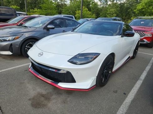Used 2024 Nissan Z NISMO w/ Floor Mat Package RWD image 1