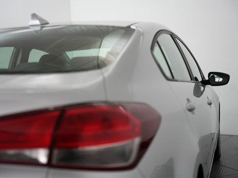 Used 2018 Kia Forte LX w/ LX Popular Package image 61