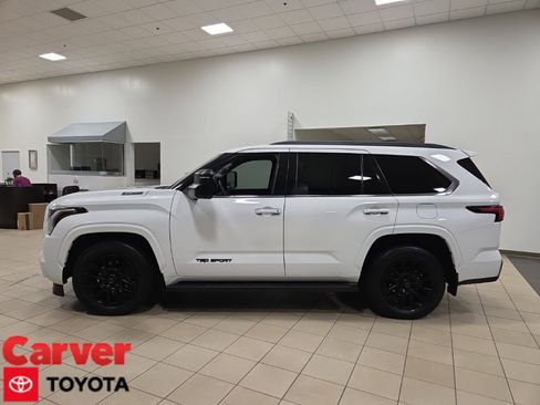 Certified 2023 Toyota Sequoia SR5 image 1