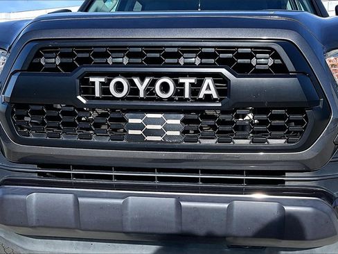 Used 2019 Toyota Tacoma SR5 image 30