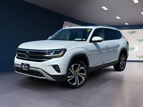 Certified 2023 Volkswagen Atlas SEL AWD/4WD image 3