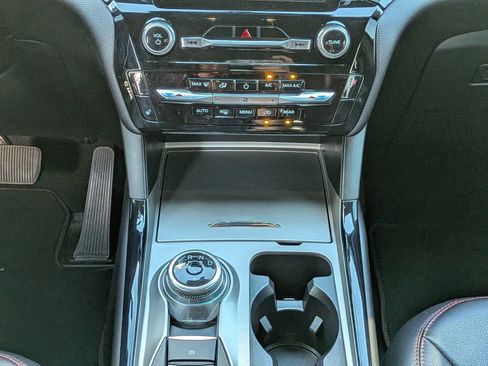 Certified 2023 Ford Explorer ST-Line w/ Class IV Trailer Tow Package image 21