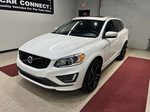 Used 2016 Volvo XC60 T6 R-Design w/ Climate Package image 4