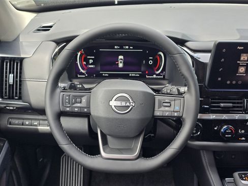New 2026 Nissan Pathfinder SL AWD/4WD image 15