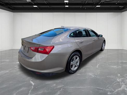 Used 2023 Chevrolet Malibu LT w/ Driver Confidence Package FWD image 5