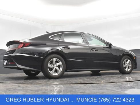 Used 2021 Hyundai Sonata SE w/ Preferred Accessory Package FWD image 23