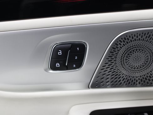 Used 2024 Lincoln Nautilus Black Label AWD/4WD image 8