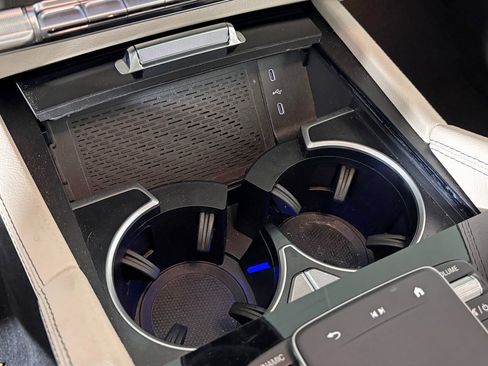 Used 2025 Mercedes-Benz GLE 350 4MATIC image 26