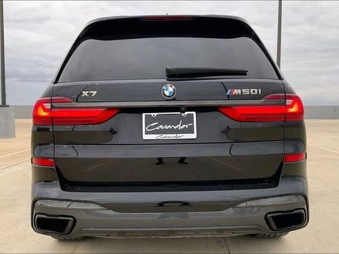 Used 2021 BMW X7 M50i image 5