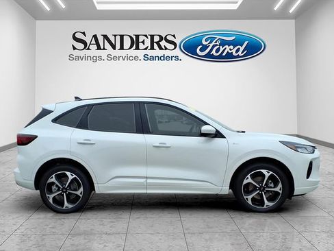 Used 2023 Ford Escape ST-Line Select w/ Tech Pack #2 image 2