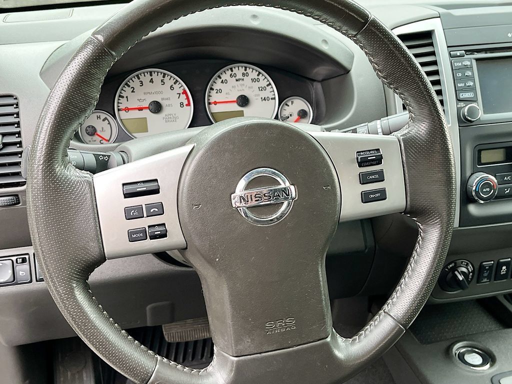 Used 2020 Nissan Frontier PRO-4X AWD/4WD image 11