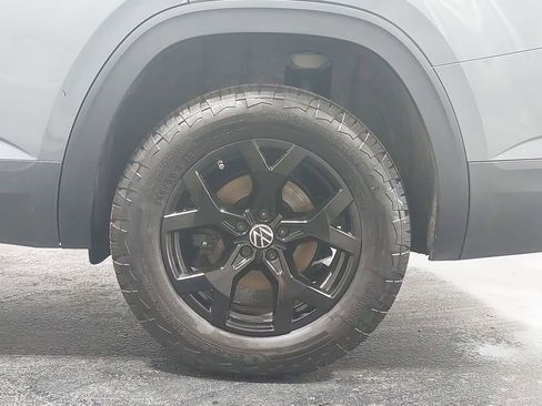 Used 2024 Volkswagen Atlas Peak Edition SEL image 37