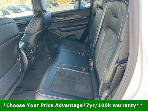 Certified 2024 Jeep Grand Cherokee Altitude image 31