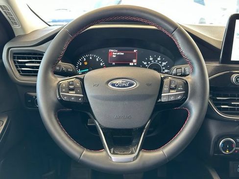Used 2022 Ford Escape SEL w/ SEL Stealth AWD Package image 9