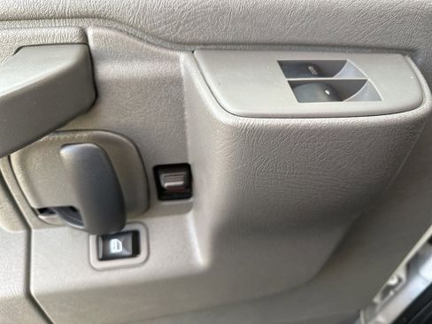 Used 2020 GMC Savana 3500 w/ Power Convenience Package image 19