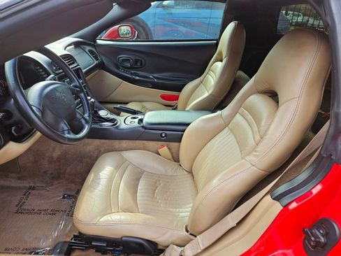 Used 2004 Chevrolet Corvette Coupe w/ Roof Package image 14