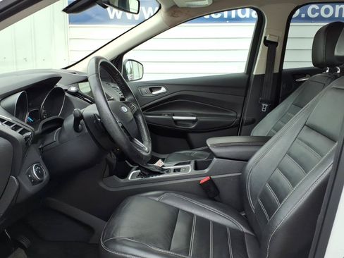 Used 2017 Ford Escape Titanium AWD/4WD image 8