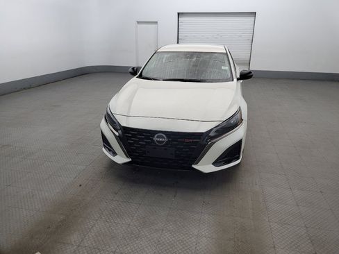 Used 2023 Nissan Altima 2.5 SR AWD/4WD image 15