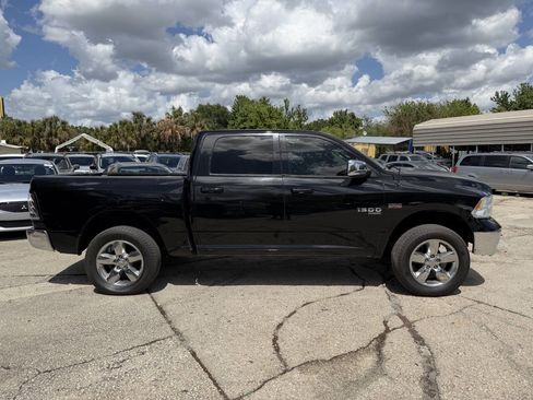 Used 2019 RAM 1500 Classic SLT image 4