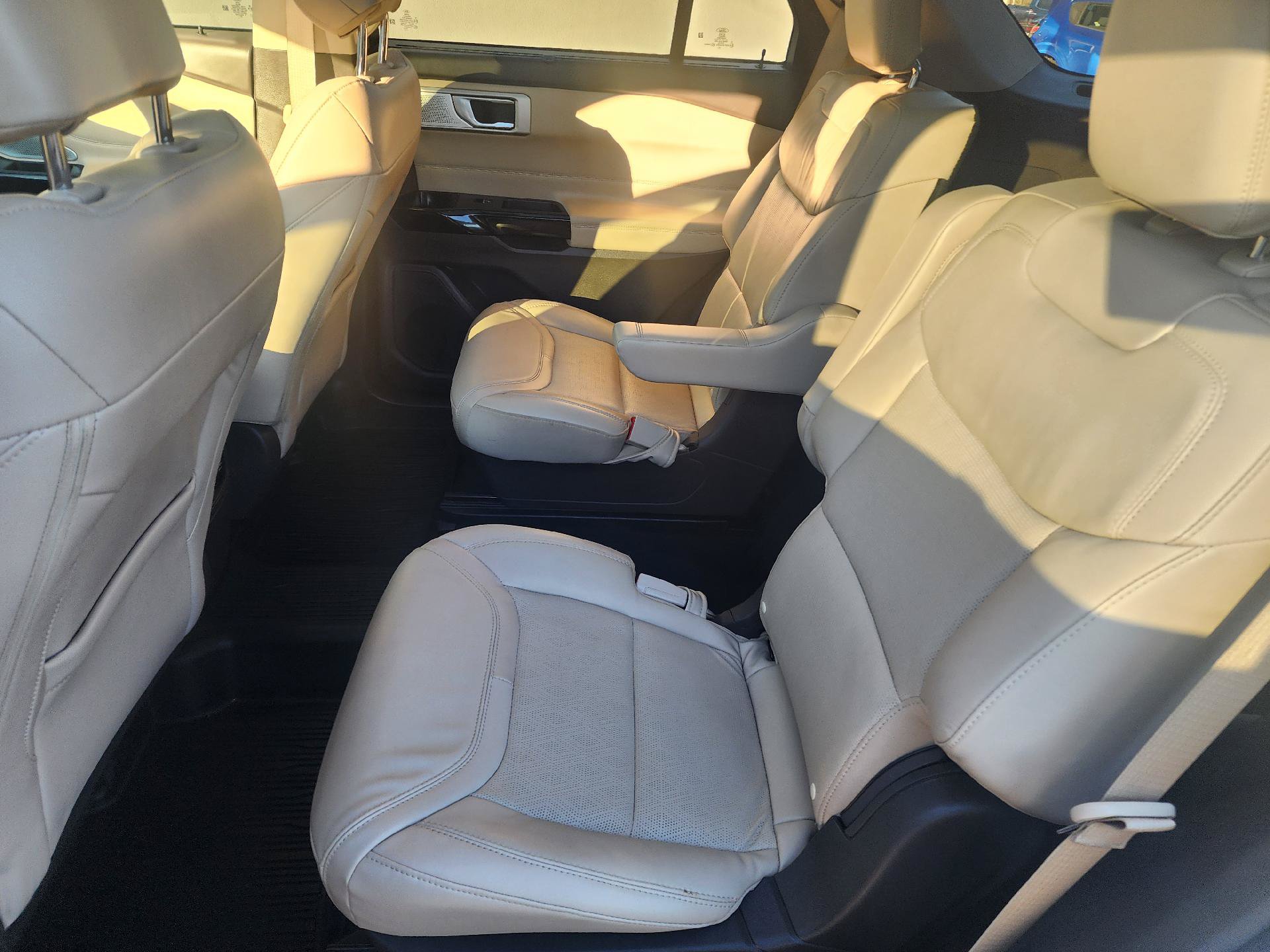 Used 2016 Ford Explorer Sport w/ Equipment Group 401A AWD/4WD image 9
