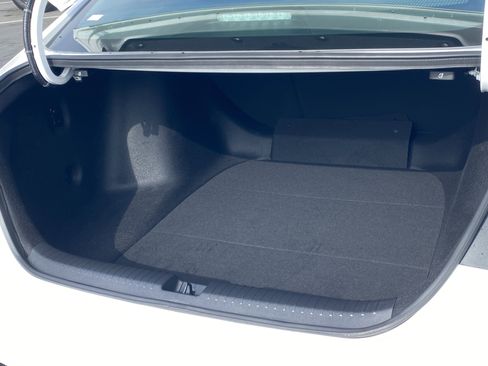 Certified 2025 Honda Accord SE image 12