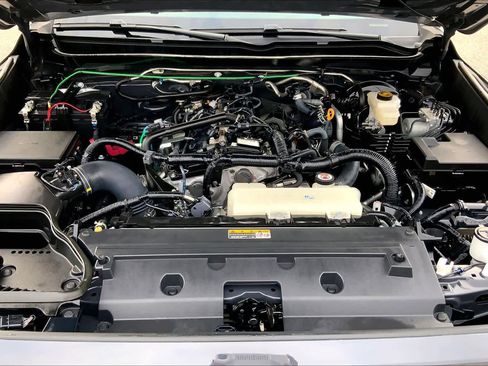 Used 2024 Toyota Tacoma SR5 image 33