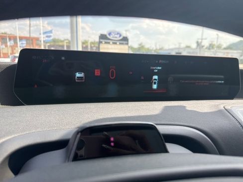 New 2025 Ford Expedition Tremor image 40