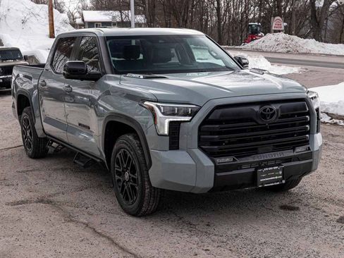 Used 2024 Toyota Tundra Limited image 3