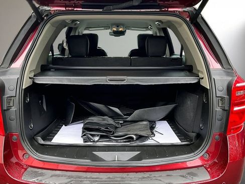Used 2017 Chevrolet Equinox Premier w/ Enhanced Convenience Package AWD/4WD image 7