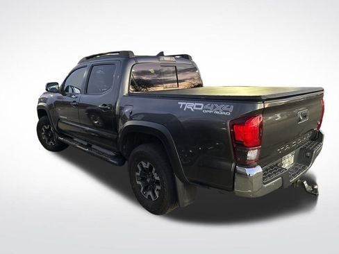 Used 2019 Toyota Tacoma TRD Off-Road image 4