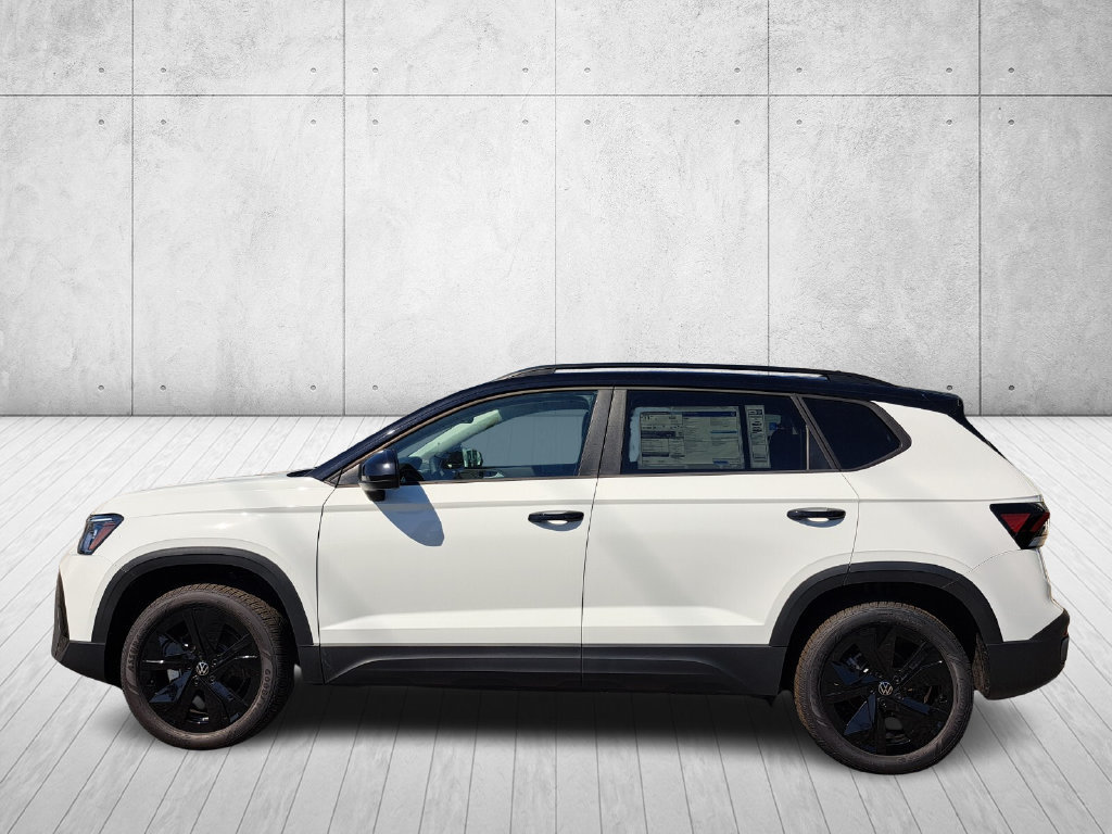 New 2026 Volkswagen Taos SE FWD image 8