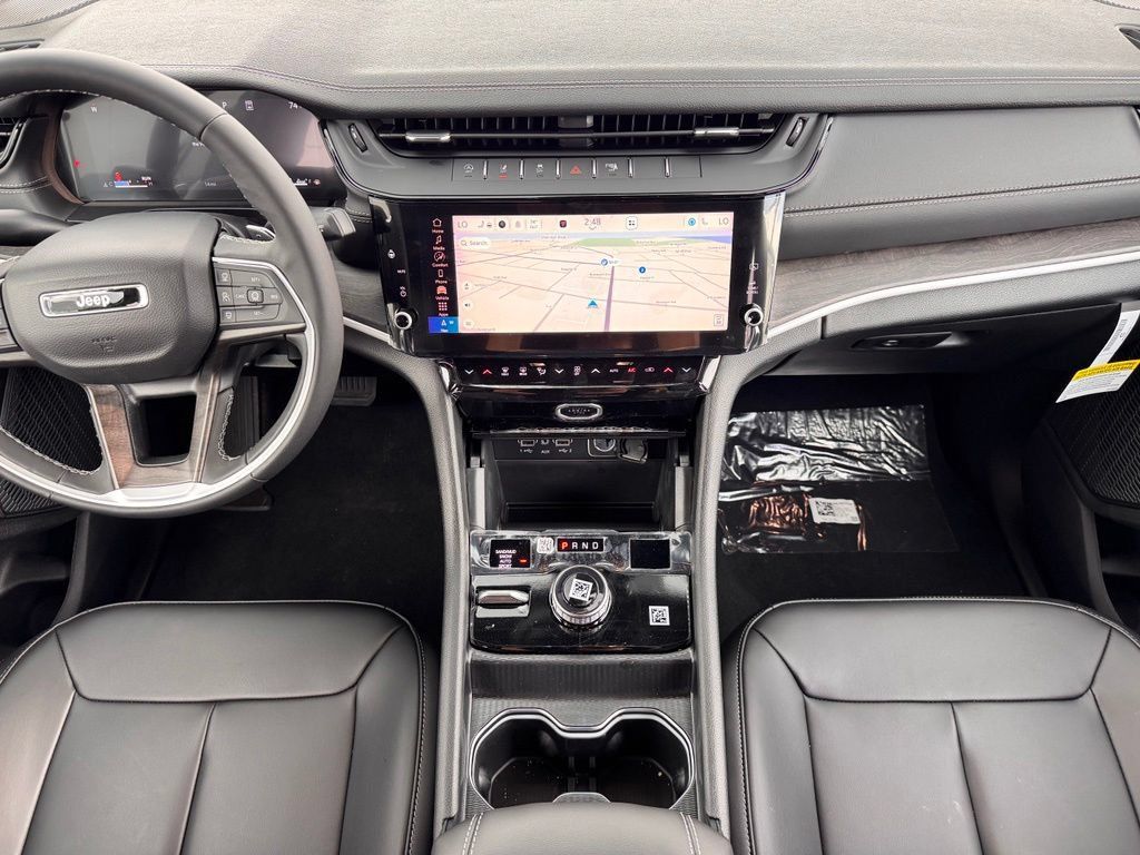 New 2026 Jeep Grand Cherokee Limited w/ Limited Altitude Package AWD/4WD image 11