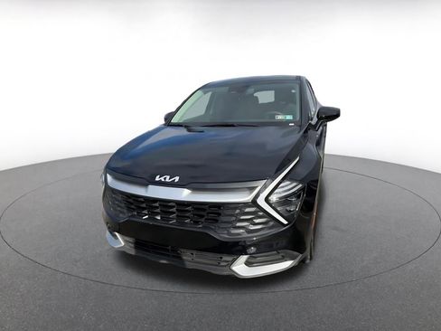 Used 2025 Kia Sportage LX image 4