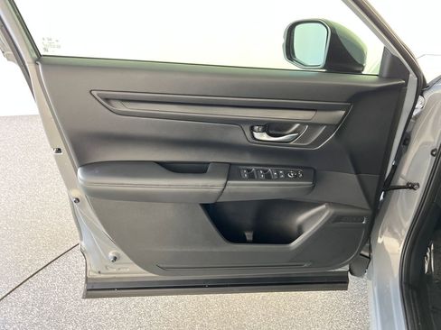 Used 2023 Honda CR-V LX image 13