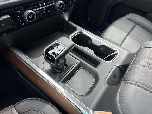 New 2026 Chevrolet Silverado 1500 High Country w/ Technology Package AWD/4WD image 28