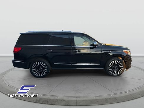 Used 2021 Lincoln Navigator Black Label w/ Cargo Convenience Package image 5