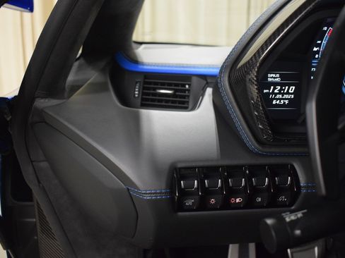 Used 2019 Lamborghini Aventador S image 27