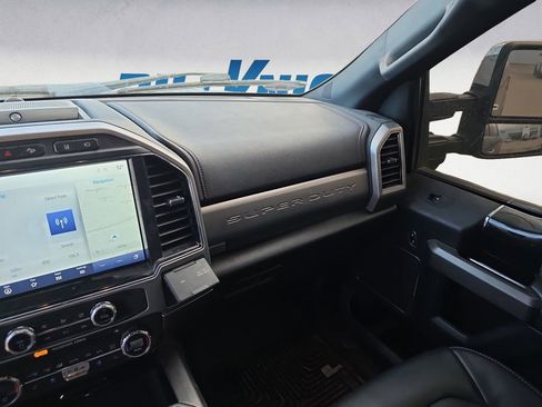 Used 2022 Ford F250 Platinum w/ FX4 Off-Road Package image 10