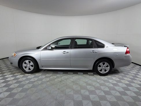 Used 2009 Chevrolet Impala LT FWD image 8