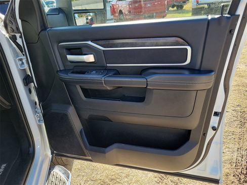 Used 2024 RAM 2500 Big Horn image 35