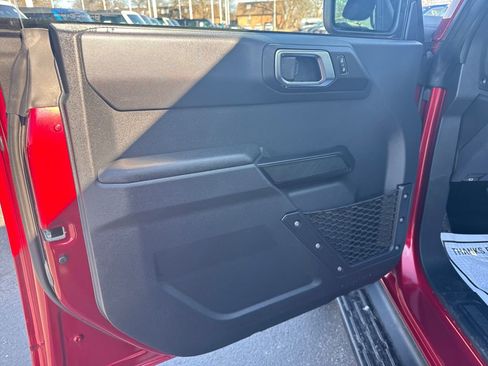 Used 2025 Ford Bronco 4-Door w/ Sasquatch Package image 25