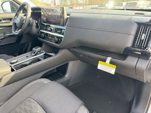 New 2026 Nissan Pathfinder SV AWD/4WD image 17